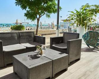 Hotel Piccadilly - Bellaria-Igea Marina - Pátio