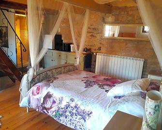 Le Petit Coin de Charme - Caylus - Habitación