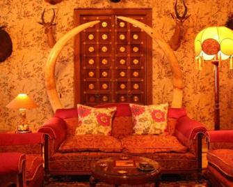 Udai Bilas Palace - Dūngarpur - Living room