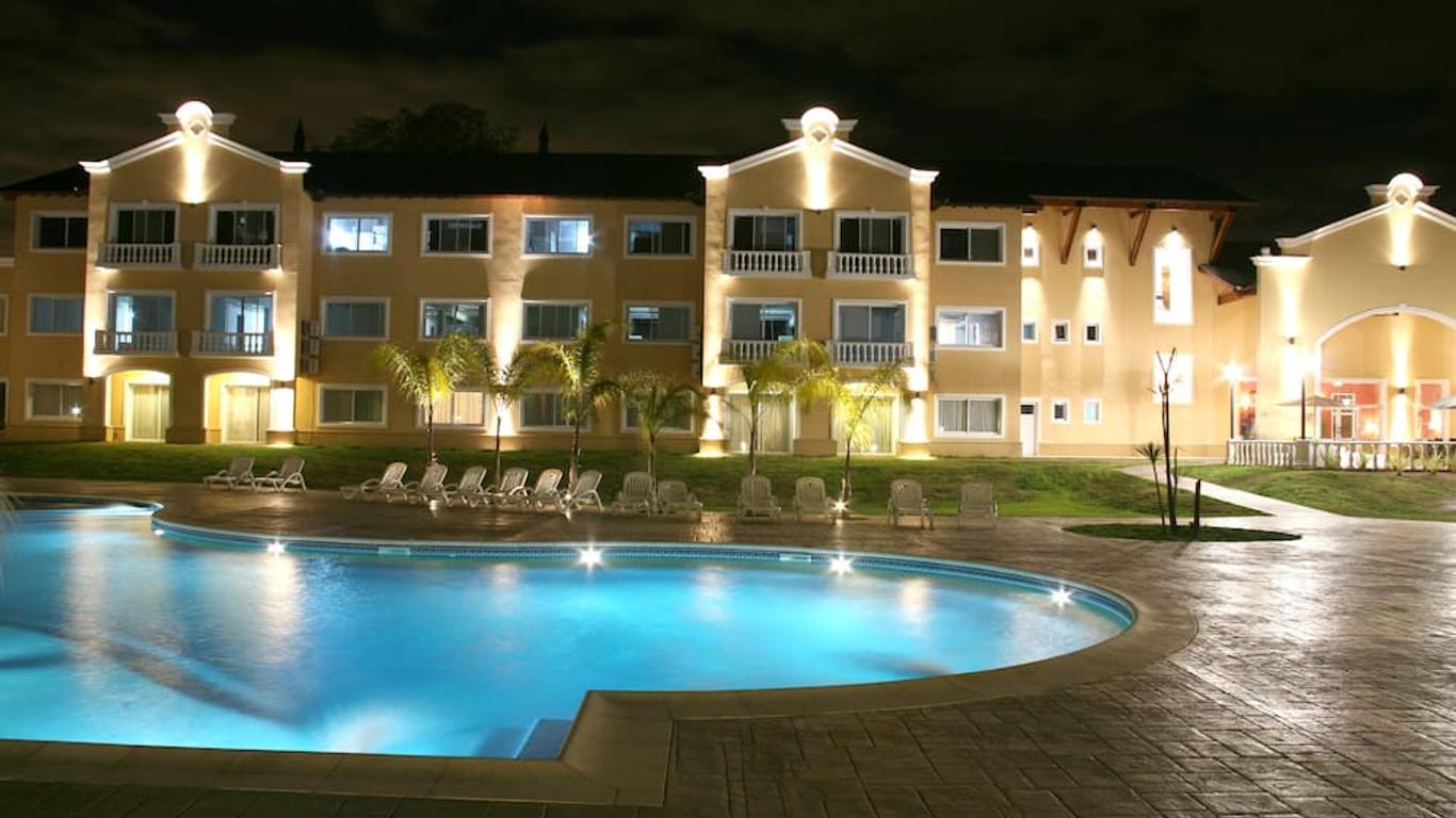 Howard Johnson by Wyndham Resort Pilar