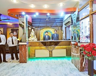 Hotel Shiva Intercontinental - New Delhi - Front desk