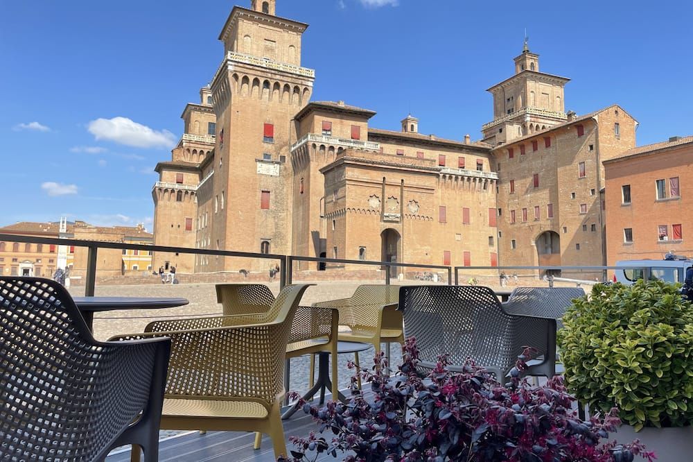 Hotel Annunziata - פרארה - מרפסת