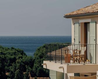 Boutique Hôtel Responsable et Restaurant Basgi Basgi - Saint-Florent - Balkon