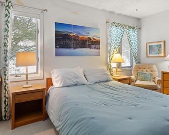 Mountain Magic: The Cozy Oasis - Fayston - Bedroom