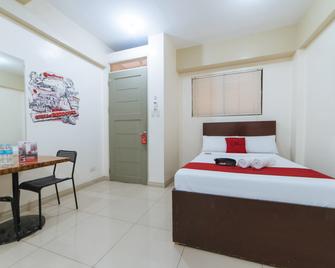 RedDoorz near Pasay Taft - Pasay - Bedroom