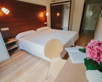 Hotel Embajador - Almería - Bedroom