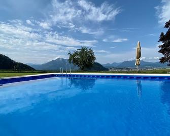 Hotel Schöne Aussicht - Salzburg - Svømmebasseng