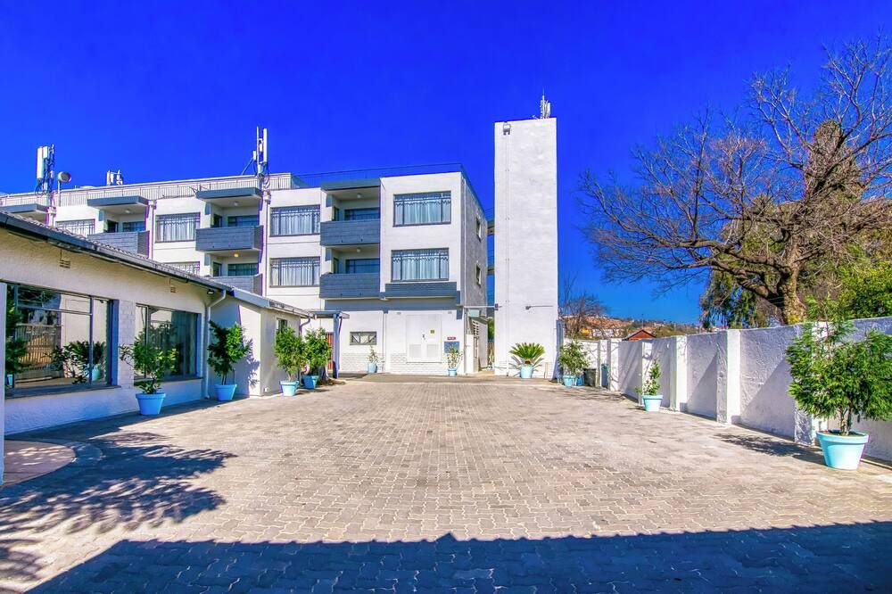 بي آم غاردنز أبارتمنت هوتل