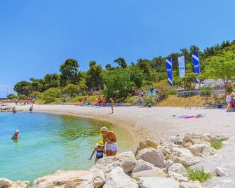 Apartments And Rooms Iva - Trogir - Παραλία