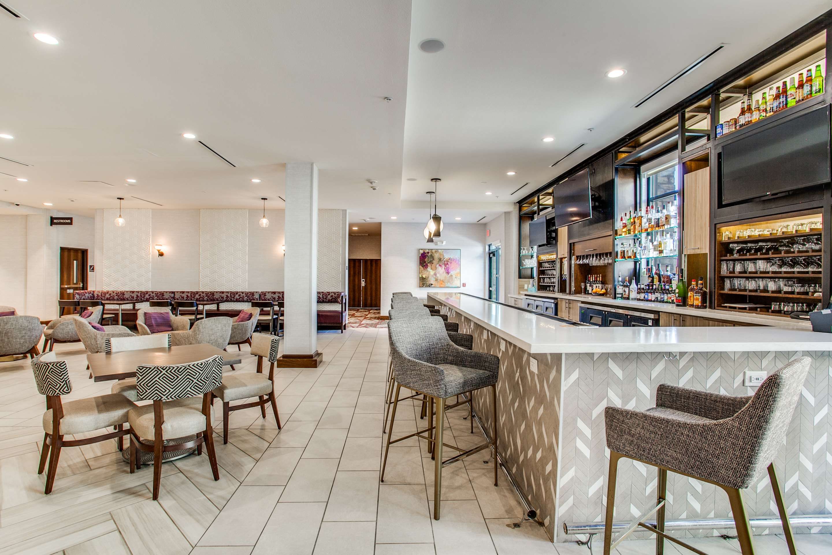 Hilton Garden Inn North Dallas Central Expy - דאלאס - בר