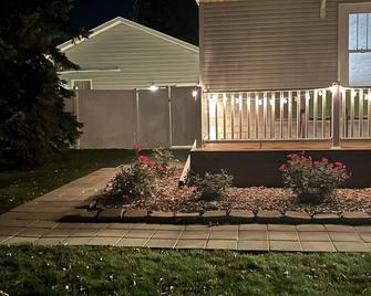 Brand new, modern, private, and cozy 430 sq. ft space across from city park! - Mobridge