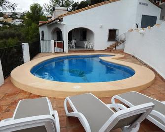 Villa Paloma - Orba - Pool
