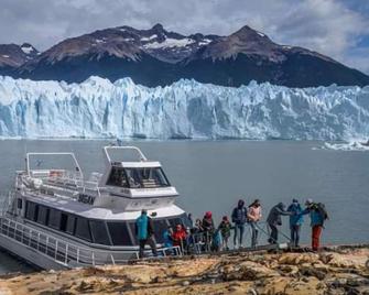 Tierra de Glaciares Aparts Cabañas - El Calafate - Building