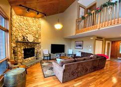 V3 Gorgeous SKI-IN Mountain View Townhouse with great views in Bretton Woods Fast wifi - Carroll - Stue