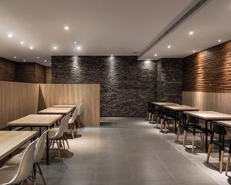 ذا ريفرسايد هوتل إنترناشونال - مدينة كاوهسيونغ - مطعم