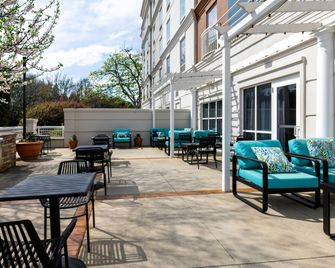 Hampton Inn ATL-Lawrenceville-I-85-Sugarloaf - Lawrenceville - Binnenhof