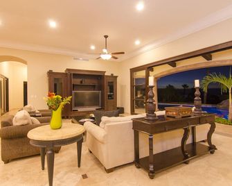 5 Bedroom Luxury Home In Private Beach And Tennis Club - Cabo San Lucas - Living room