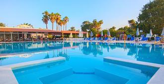 歐式宮殿酒店 - 科斯島 - 科斯 - 游泳池