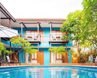 New Champa Boutique Hotel - Vientiane - Pool