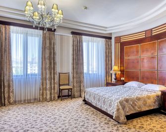 Grace Forum Hotel - Erevã - Quarto