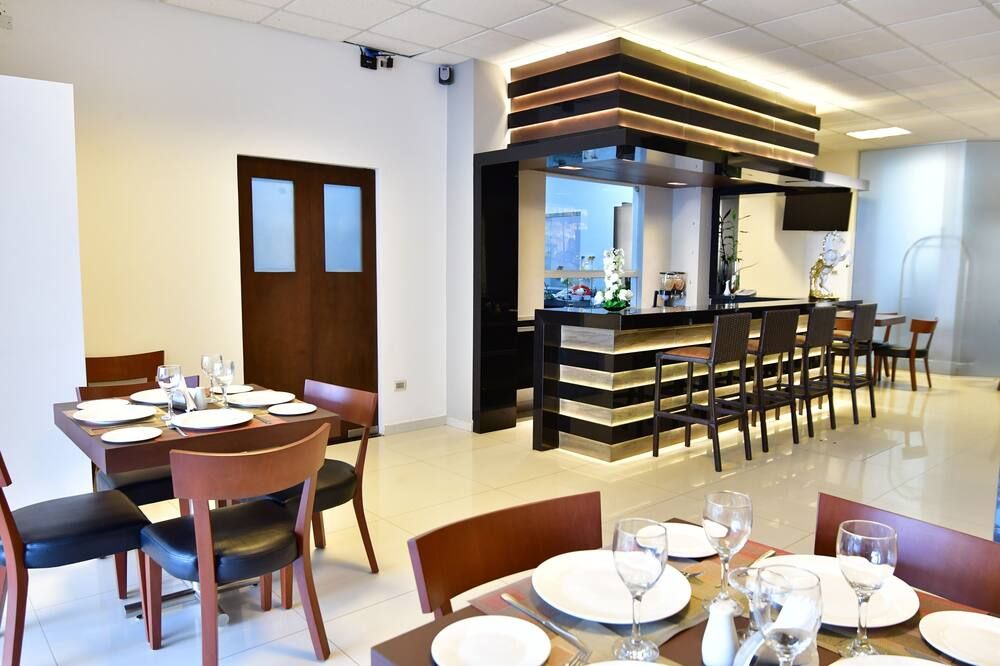 Prince Hotel thumbnail 2