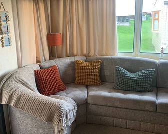 Seafront Cozy Static Caravan with Sea Vievs - Aberystwyth - Salon