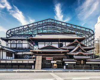 Ref Matsuyama City Station By Vessel Hotels - Matsuyama - Building