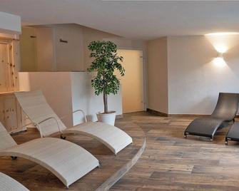 Ferienwohnungen Am Kurpark - Roßhaupten - Wohnzimmer