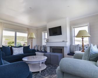 South Point Guest Lodge - Agulhas - Wohnzimmer