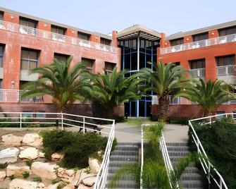 Hi Shlomi Hostel - Nahariyya - Building