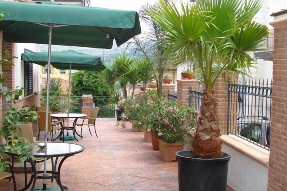 Villa Scotillo Boutique Hotel - Agropoli - Patio