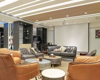 Taiwan Youth Hostel & Capsule Hotel - טאיפיי - טרקלין