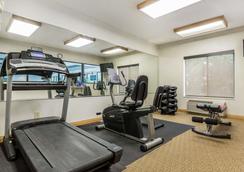 Comfort Inn And Suites South Bend 67 1 3 0 Mishawaka Hotel