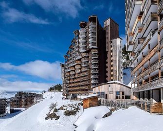 Residence Pierre & Vacances Antares - Morzine - Building
