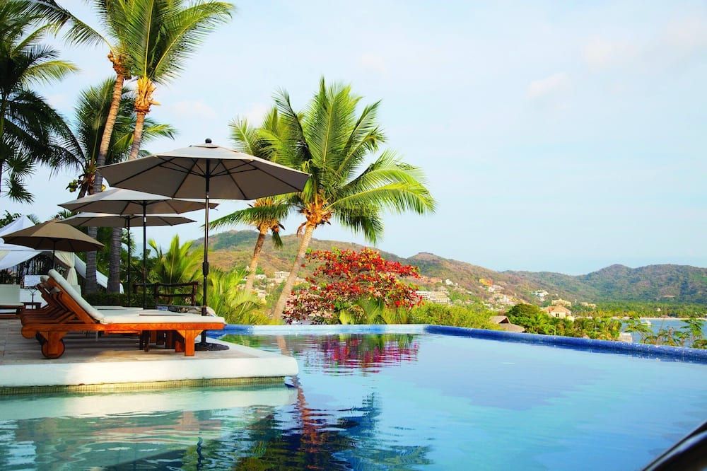 This Resort & Location Is Simply Heaven ! - Zihuatanej - Piscine