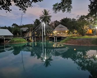 Farmsuk Residence And Resort - Ban Pak Bara - Edificio
