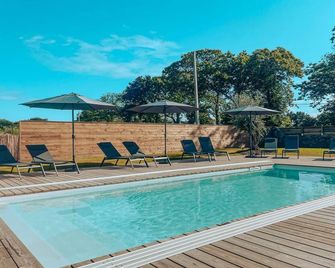 Le Lodge #2 with garden and pool access - Perros Guirec - Perros-Guirec - Piscine