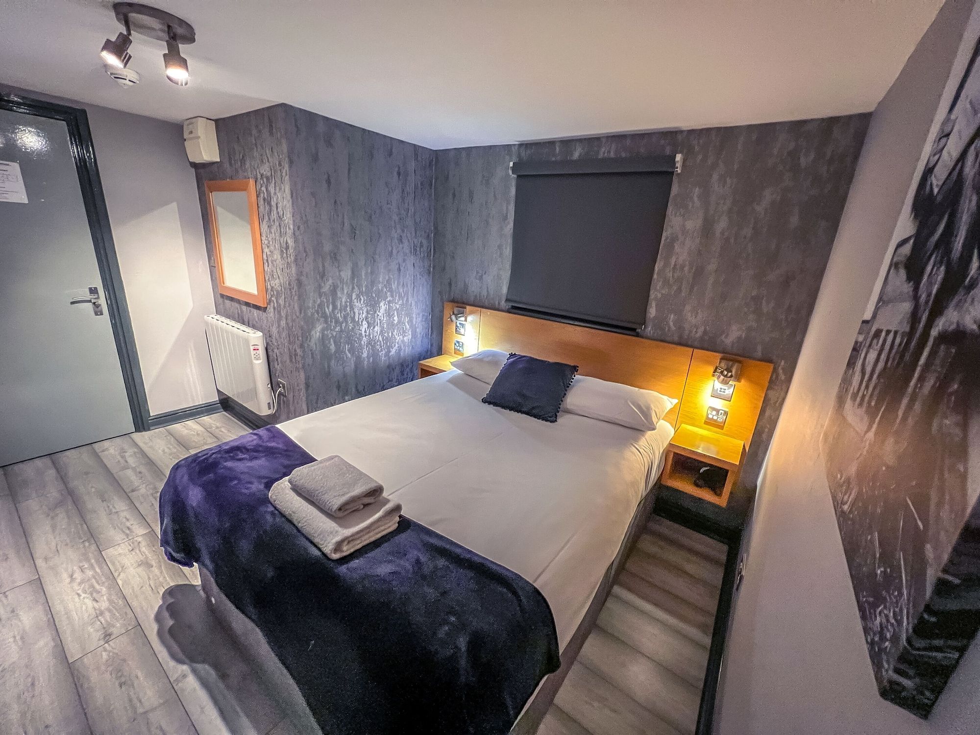 Twenty Hotel & Bar - Boston