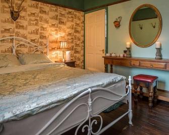 The Golden Eagle - Chester - Bedroom