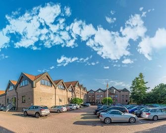 Sport- und Tagungshotel De Poort - Goch - Gebouw