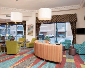 Hampton Inn Indianapolis Downtown Across from Circle Centre - Indianapolis - Area lounge