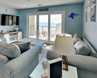 Love & Memories - Villa Capriani 114a by Topsail Realty - Sneads Ferry - Sala de estar