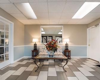 SureStay Hotel by Best Western Columbus Downtown - Columbus - Lobby