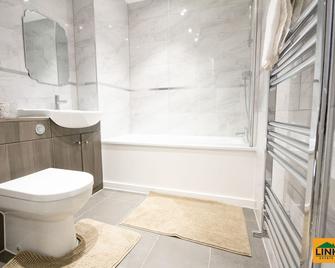 Holden Court Apartment - Apt 1 - West Drayton