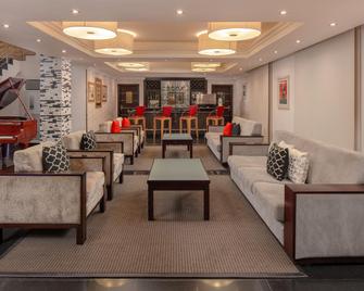 Protea Hotel by Marriott Lagos Kuramo Waters - Lagos - Lounge