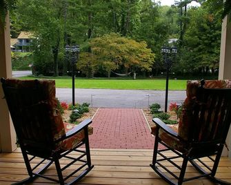 Brookside Mountain Mist Inn - Waynesville - Патіо