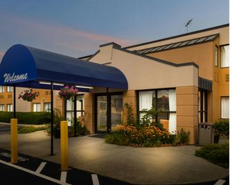 All Seasons Inn & Suites - Smithfield - Gebouw