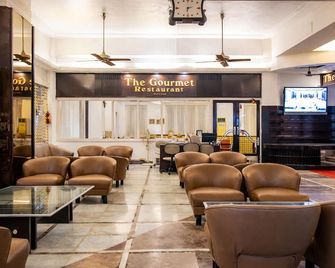 West End Hotel - מומבאי - טרקלין