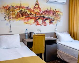 Tyumen Time Hotel - Tyumen - Habitación