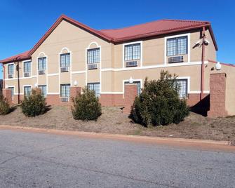 Americas Best Value Inn & Suites Griffin - Griffin - Building